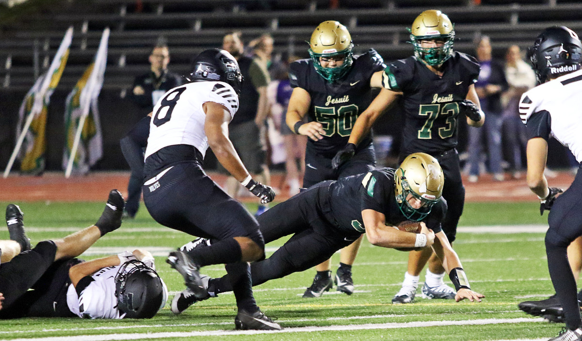 a Tualatin Jesuit football Oregon September 22 2023 Dan Brood 49